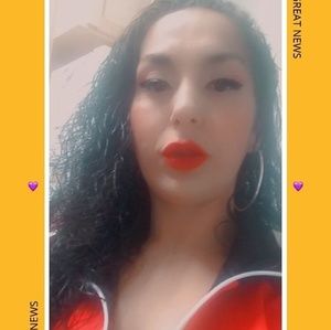 Meet your Posher, Crystal